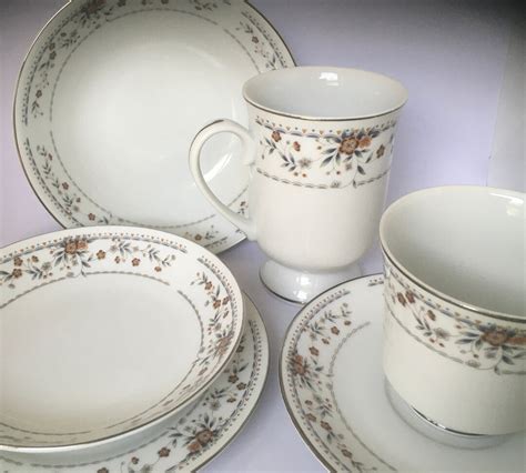 60 7. . Claremont fine porcelain china japan